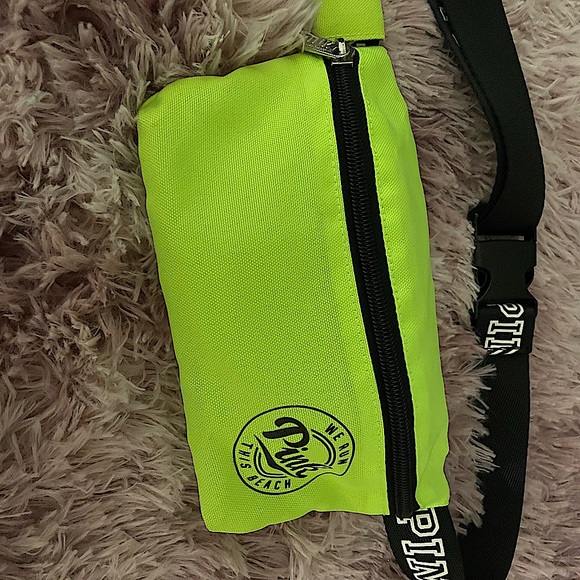 *NEW* Victorias Secret Fanny & Drink Holder - Picture 3 of 6